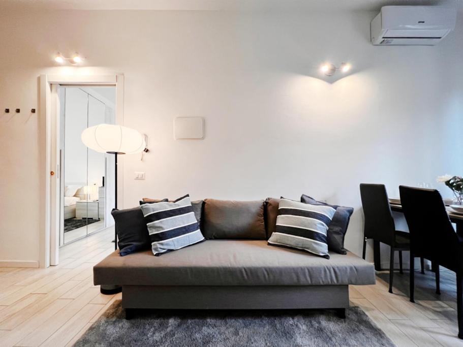 20 Min Duomo - Modern Apartment ミラノ エクステリア 写真