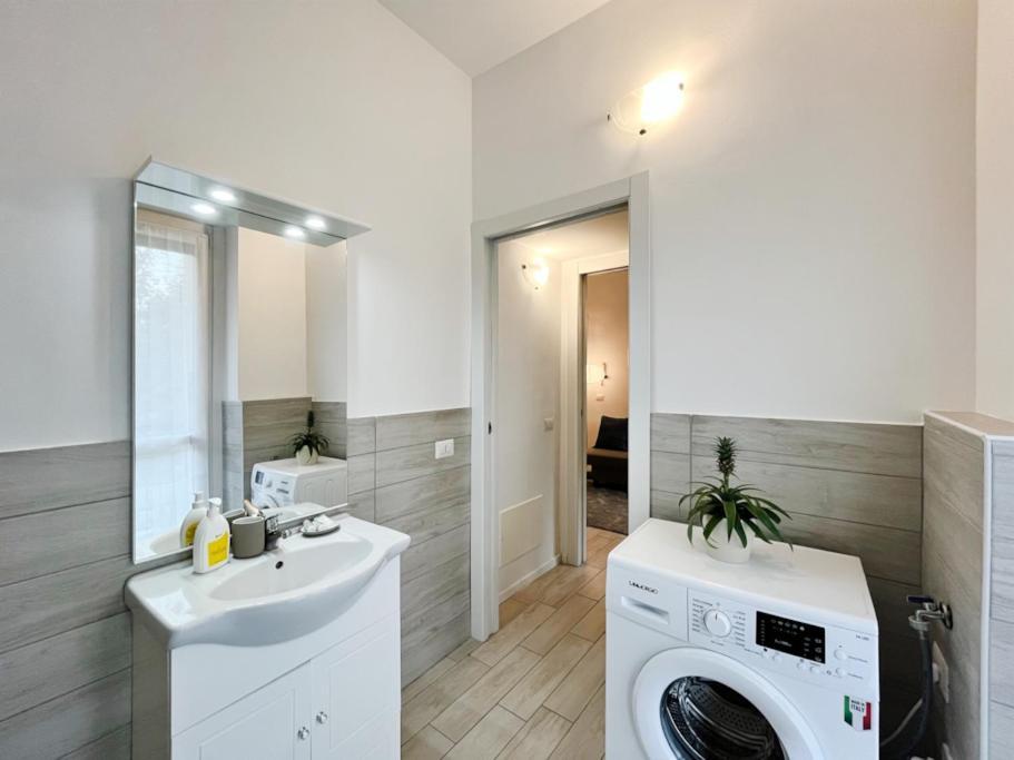 20 Min Duomo - Modern Apartment ミラノ エクステリア 写真